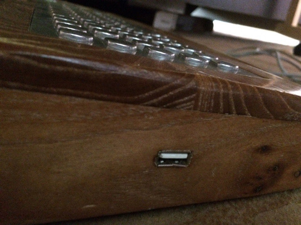 USB-разъём на клавиатуре DIY SIBERIA