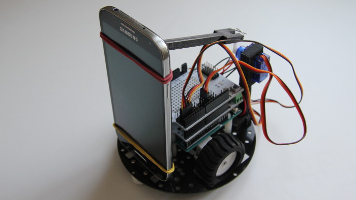 Делаем управление Arduino-роботом от первого лица